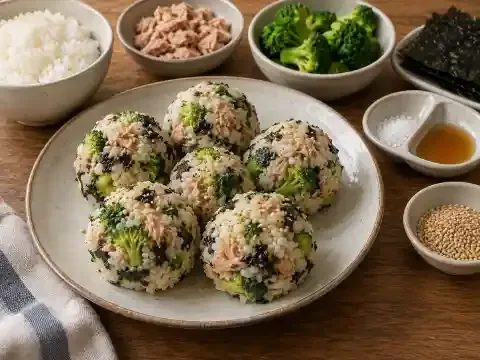 참치 브로콜리 주먹밥