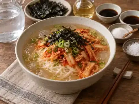 냉김치국수
